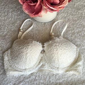 White Lace Bra 🕊️